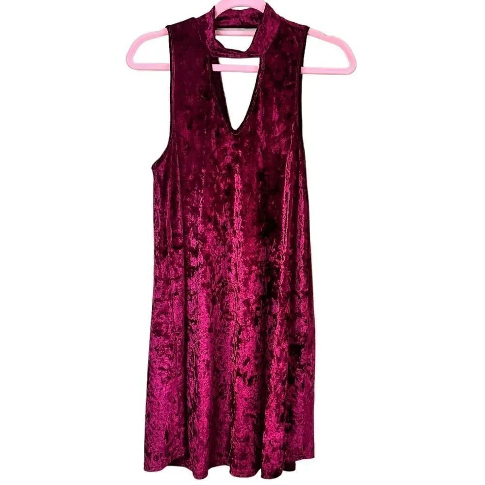 Altar’d State Burgundy Red Crushed Velvet Choker Dress Size Medium - Picture 8 of 13